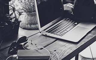 中信证券：超预期降息提振市场信心